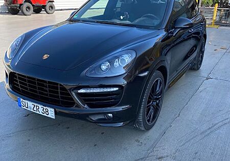 Porsche Cayenne GTS 4.8 420 PS V8 Chrono Paket Bose 21