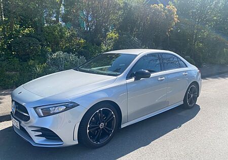 Mercedes-Benz A 200 AMG Line + Night Paket