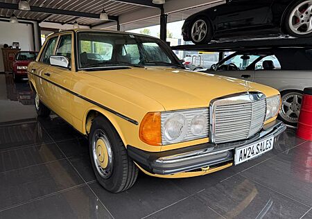 Mercedes-Benz 230 gebraucht kaufen Mercedes-Benz 230 W 123 Rostfrei Oldtimer Mega Zustand