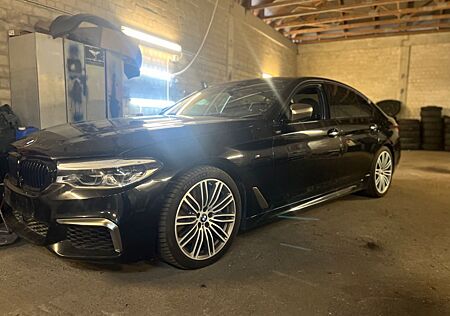 BMW 550i M Performance 4,4 V8 xDrive Vollausstattung