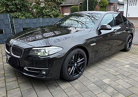 BMW 525d xDrive A Luxury Line Luxury Line