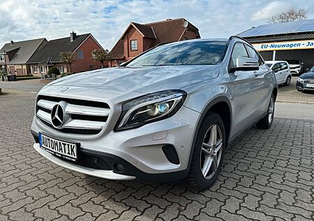 Mercedes-Benz GLA 200 GLA -Klasse Automatik AHK NAVI BI Xenon