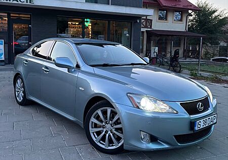 Lexus IS 250 Automatic V6 engine 208 hp RWD