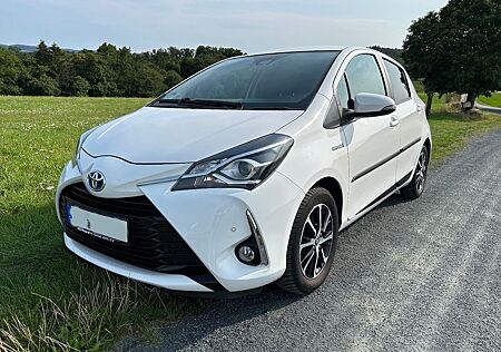 Toyota Yaris 1 Hd. Scheckheft 1,5 Hybrid viele Extras