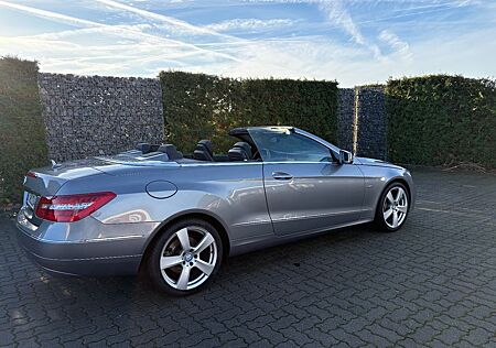Mercedes-Benz E 200 Cabriolet BlueEFF. AVANTGARDE AV...