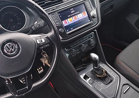 VW Tiguan Volkswagen 2.0 TDI SCR DSG BMT SOUND SOUND