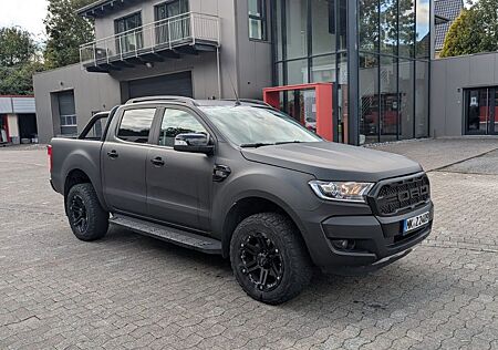 Ford Ranger Limited Black Edition (matt foliert)