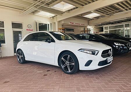 Mercedes-Benz A 220 Progressive Navi Widescreen LED AHK