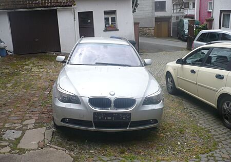 BMW 525i Touring -
