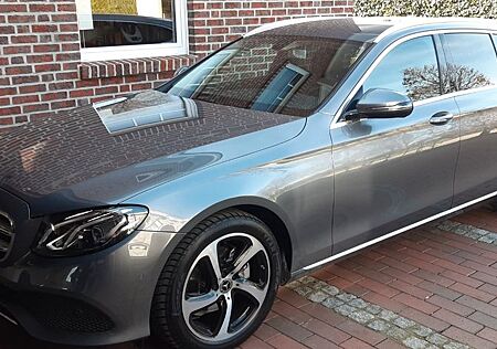 Mercedes-Benz E 200 d T *Avantgarde*LED*Kamera*AHK* Scheckheft