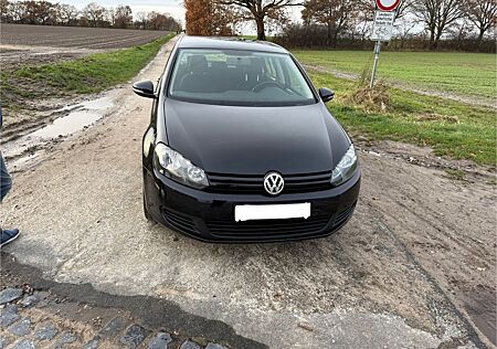 VW Golf Volkswagen 1.4 Trendline, <100.000 km, Apple Carplay