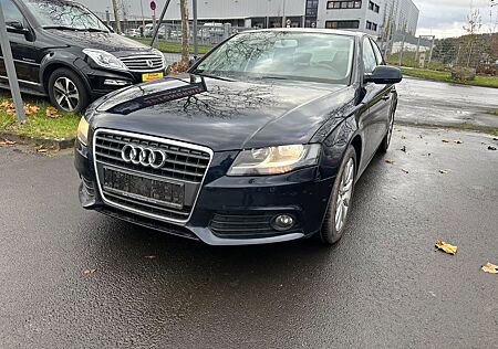 Audi A4 Limousine