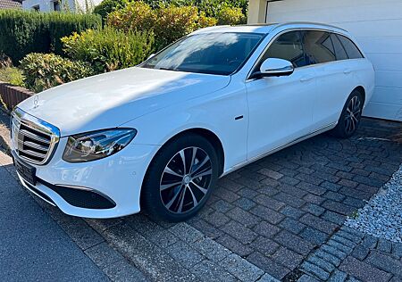 Mercedes-Benz E 300 de T eSD Leder AHK Distr 360° JS Garantie