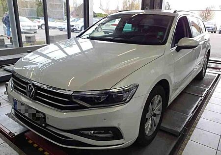 VW Passat Volkswagen Variant DSG Business AHK/Matrix/360/ACC