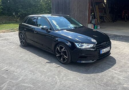 Audi A3 2.0 TDI S tronic Attraction