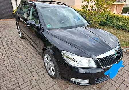 Skoda Octavia 1.6 TDI Elegance Combi Elegance Xenon