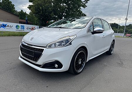 Peugeot 208 Allure 1.6 BlueHDi Euro6 / LED