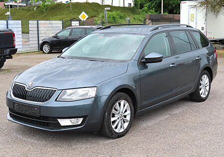Skoda Octavia Combi TDi Navi Klimaaut Sitzheiz CarPlay