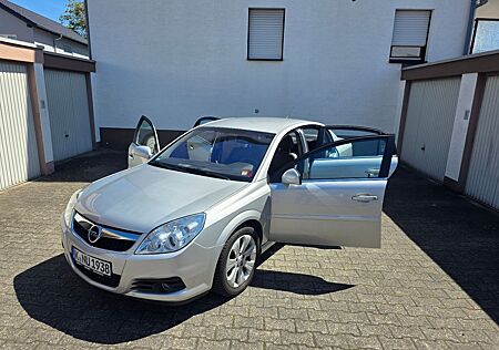Opel Vectra 1.6 -Geragenfahrzeug, wenig Kilometer