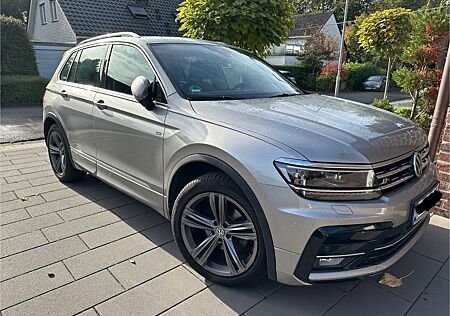 VW Tiguan Volkswagen 2.0 TDI DSG R-LINE LED AHK ACTIVINFO