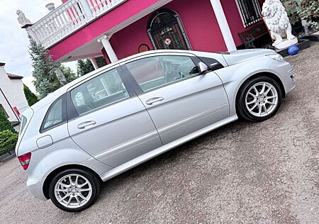 Mercedes-Benz B 170 1.7Ltr. 116ps/Klims/Si-Heiz/87Tkm/Tüv07-27