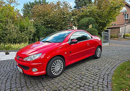 Peugeot 206 CC JBL HDi 110 Unfallfrei, Garage, TÜV 10/27