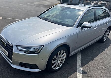 Audi A4 40 TDI S tronic Avant - Panorama, LED