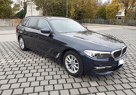 BMW 520i Touring A -