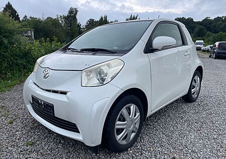 Toyota iQ Basis