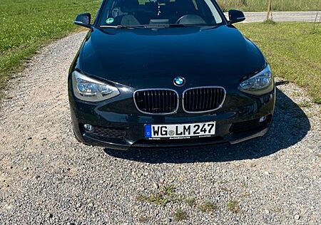 BMW 114i -