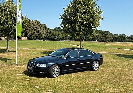 Audi A8 L 4.2 FSI tiptronic quattro -