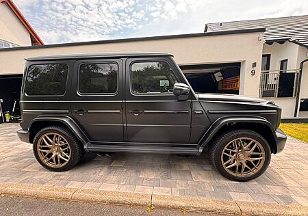 Mercedes-Benz G -Klasse 63 AMG 2025 Night Black Magno Carbon