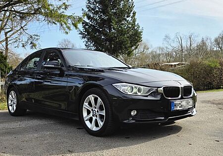 BMW 316i Sport Line Sport Line