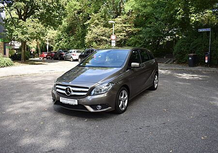 Mercedes-Benz B 200 , Automatik, PDC, Shz, etc.