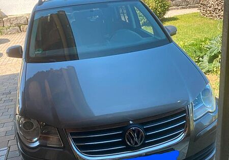 VW Touran Volkswagen 2.0 TDI 103kW DPF -