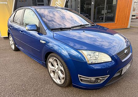 Ford Focus Lim. ST * 1.HAND *Original *Winterpaket