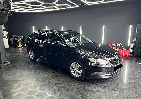 Skoda Superb 2.0 TDI Ambition Combi Ambition