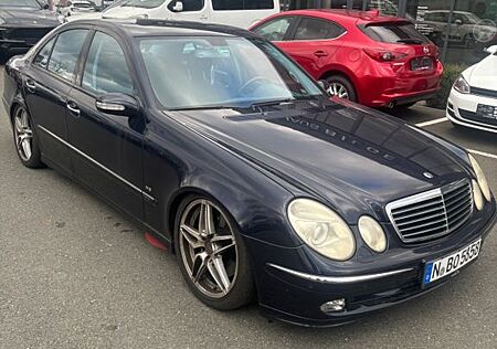 Mercedes-Benz E 500 4MATIC AVANTGARDE Avantgarde