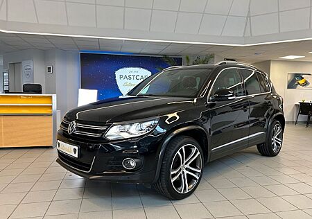 VW Tiguan Volkswagen Exclusive R-L BMT 4Motion- DSG- Kamera- L