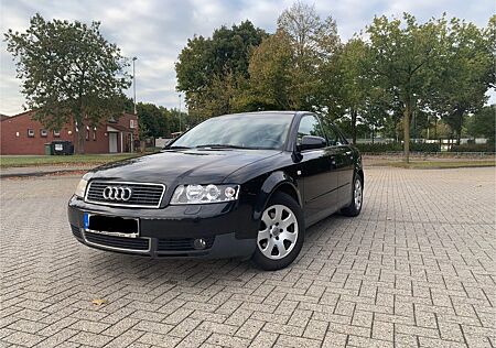 Audi A4 gebraucht kaufen Audi A4 2.0 - Unfallfrei - Klimaautomatik