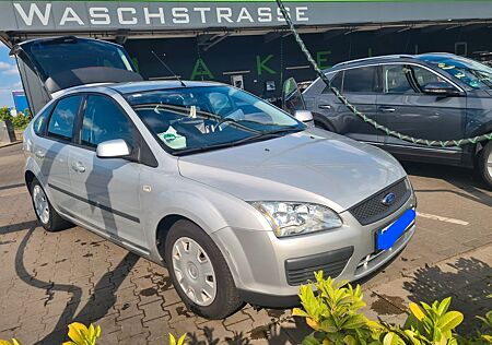 Ford Focus 1,4 Ambiente Ambiente