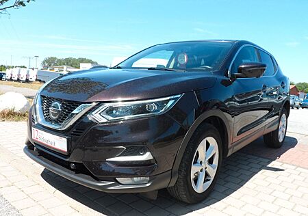 Nissan Qashqai 1.7 dCi N-Connecta 4x4/LED TÜV NEU......