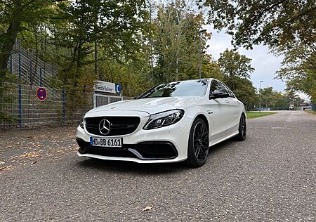Mercedes-Benz C 63 AMG gebraucht kaufen Mercedes-Benz C 63 AMG Mercedes-AMG C 63 Mercedes-AMG