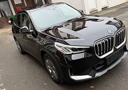 BMW iX1 xDrive30 -