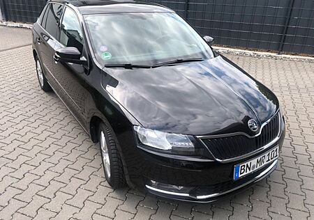 Skoda Rapid 1.0 TSI 81kW Ambition Spaceback Ambition