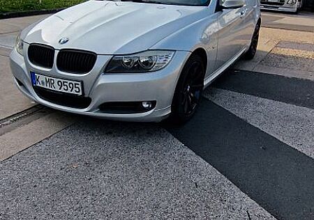 BMW 318i -