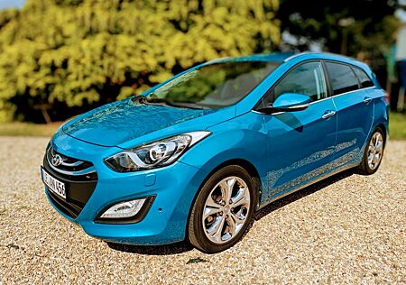 Hyundai i30 1.6 GDI Classic Xenon Temp. Navi, Leder