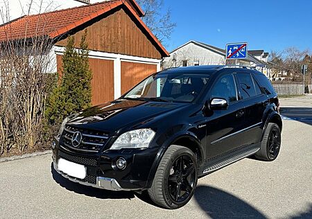 Mercedes-Benz ML 63 AMG 4MATIC Facelift AHK TÜV 28 TV Voll TV