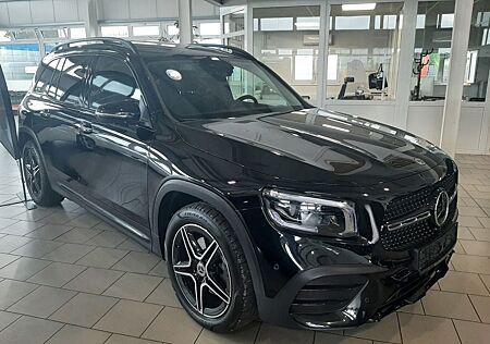 Mercedes-Benz GLB 250 4Matic AMG Line Distronic+PanoSD+AHK