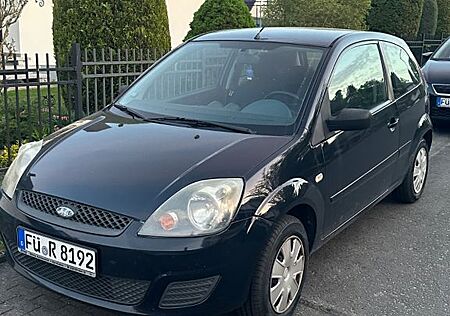 Ford Fiesta 1.3 44kW Style TÜV neu! Reifen neu! Klima